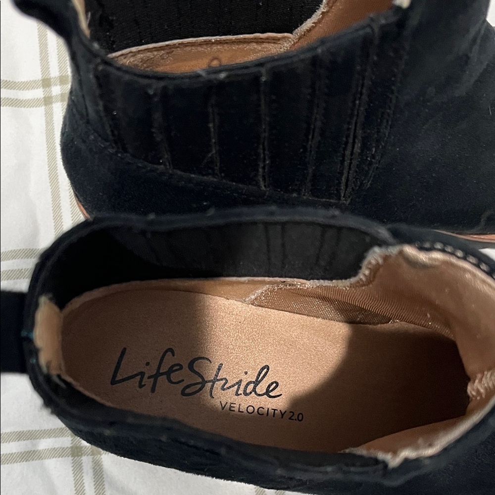 Lifestride Velocity 2.0 Black Suede Ankle Wedge Boots Size 8 - Picture 7 of 11